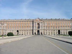 Reggia di Caserta, crolla il tetto per infiltrazioni d'acqua