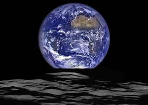 Terra Fotografata dalla Luna