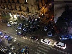 Napoli esplosione ordigno via pessina
