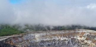 Lago gas acidi Coasta Rica