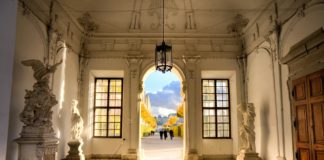 Delitto castello Austria conte