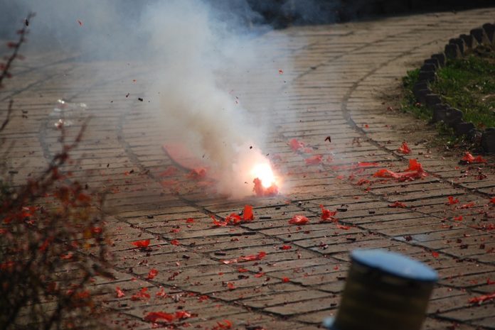 Napoli Capodanno bollettino di guerra feriti fuochi d'artificio
