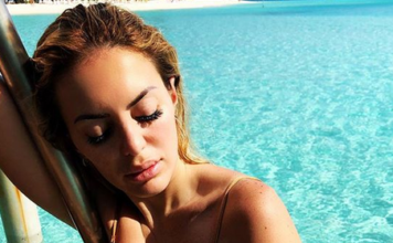 Elena Morali Maldive aereo