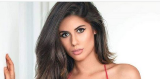 Ines Trocchia modella richieste foto piedi su Instagram da parte di uomini schiavi