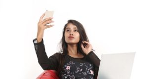 Serxting moda pericolosa foto video online sempre più diffusa tra gli adolescenti