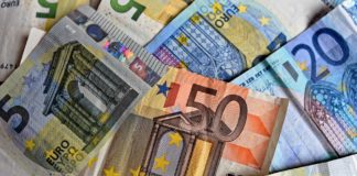Misterioso benefattore regala soldi paesino Spagna