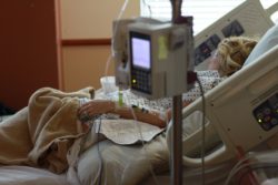 Mamma si risveglia dal coma dopo 28 anni