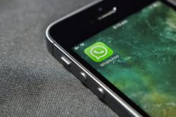 Whatsapp nuova funzionalità contro fake news