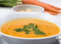 Maestra avvelena zuppa bambini