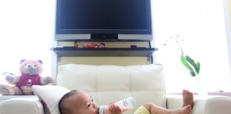 Latte materno vs latte artificiale