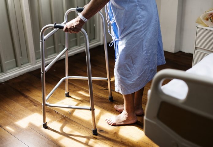 Uccisa in ospedale perché russa troppo