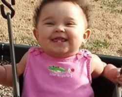 Bambina auto caldo