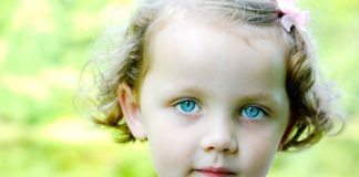 Bambina indaco